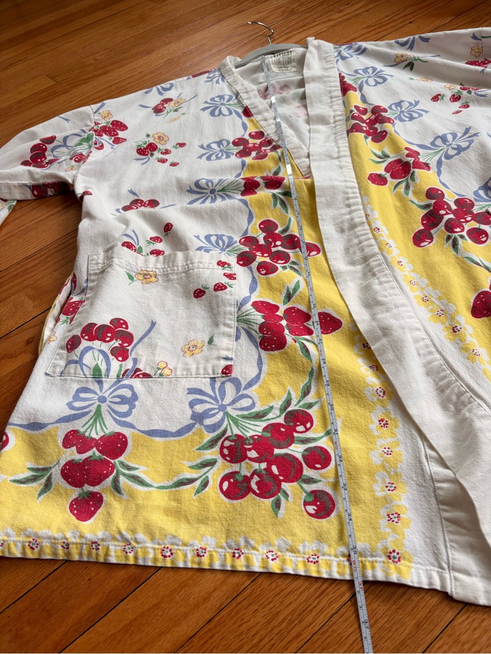 Vintage Linen Table Cloth Cotton Robe - Upcycled vintage linen cherry robe - Picture 7 of 8